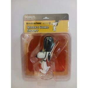 Medicom Peanuts Queen Guards Snoopy Figurine Ulta Detail Figure Factory Sealed